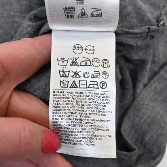 Banana Republic Women's M Silver Gray Sequin Sleeveless Dressy Lined V-Neck Top - Picture 10 of 10